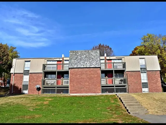 a view of a house with a big yard