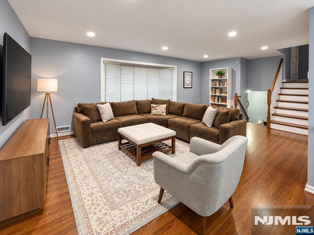 511 Gallows Hill Road Cranford, NJ 07016 - Photo 18 of 19 Gallery Image 18