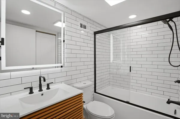 $2,650 | 30 North Waterloo Road, Unit 12, Devon, PA 19333