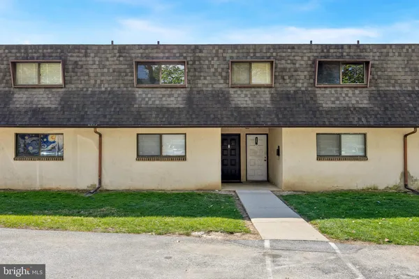 $2,650 | 30 North Waterloo Road, Unit 12, Devon, PA 19333