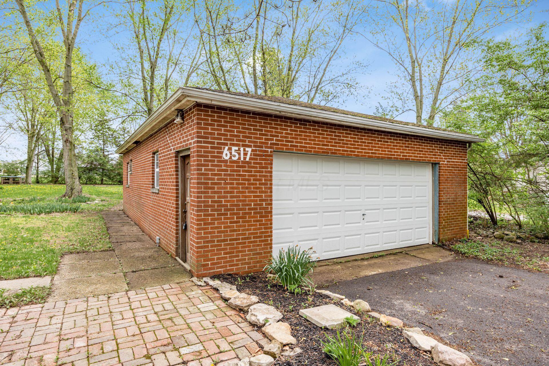 6517 South Section Line Road Delaware, OH 43015 - Photo 36 of 44 Detached Garage