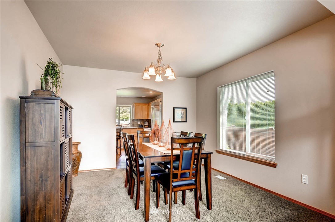 6846 Southeast 5th Street Renton, WA 98059 - Photo 5 of 25