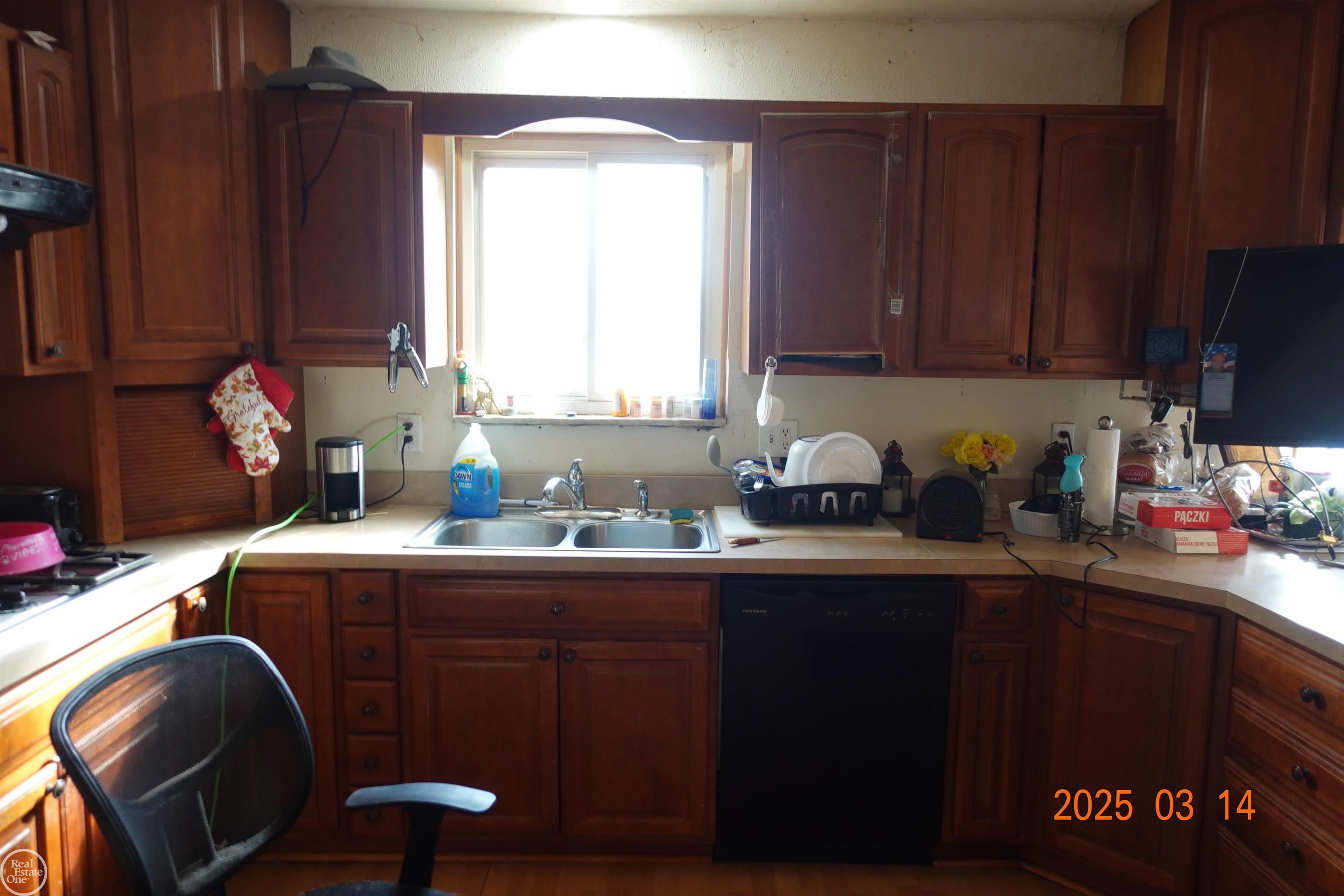 7125 Cedar Lake Road Pinckney, MI 48169 - Photo 8 of 28