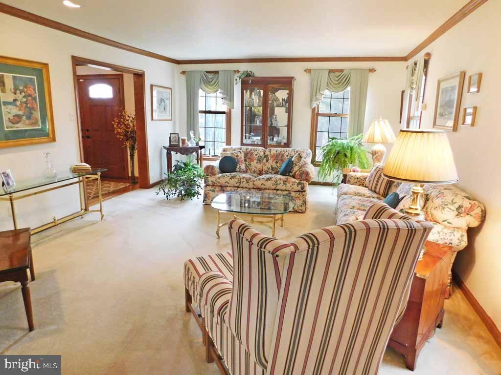 7 Jericho Mountain Road Newtown, PA 18940 - Photo 8 of 39 Living Room