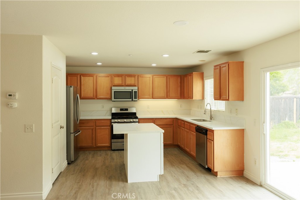 18415 Whitewater Way Riverside, CA 92508 - Photo 5 of 25 Gallery Image 5