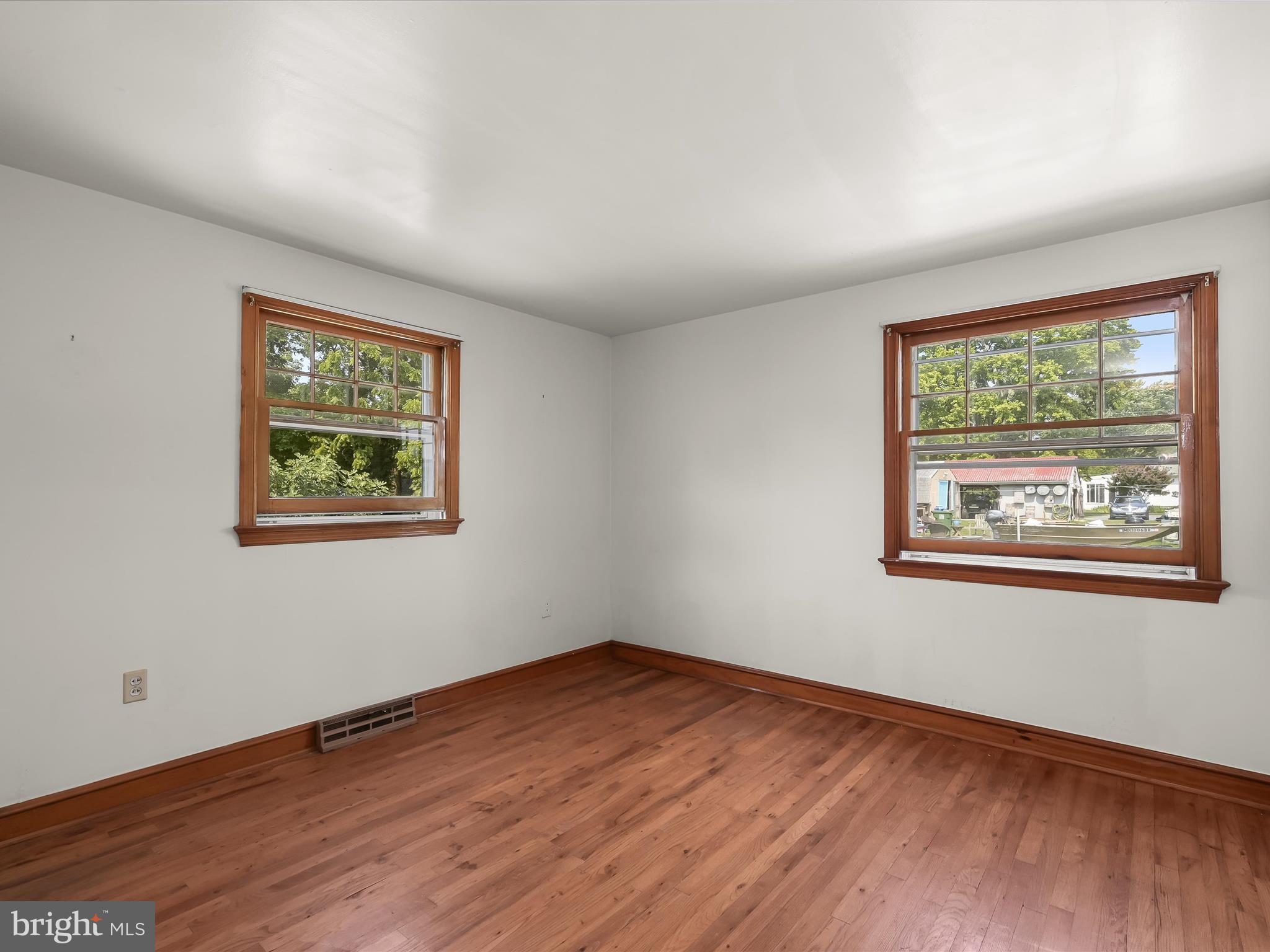 10376 Claiborne Road Claiborne, MD 21624 - Photo 25 of 56 Guest Room