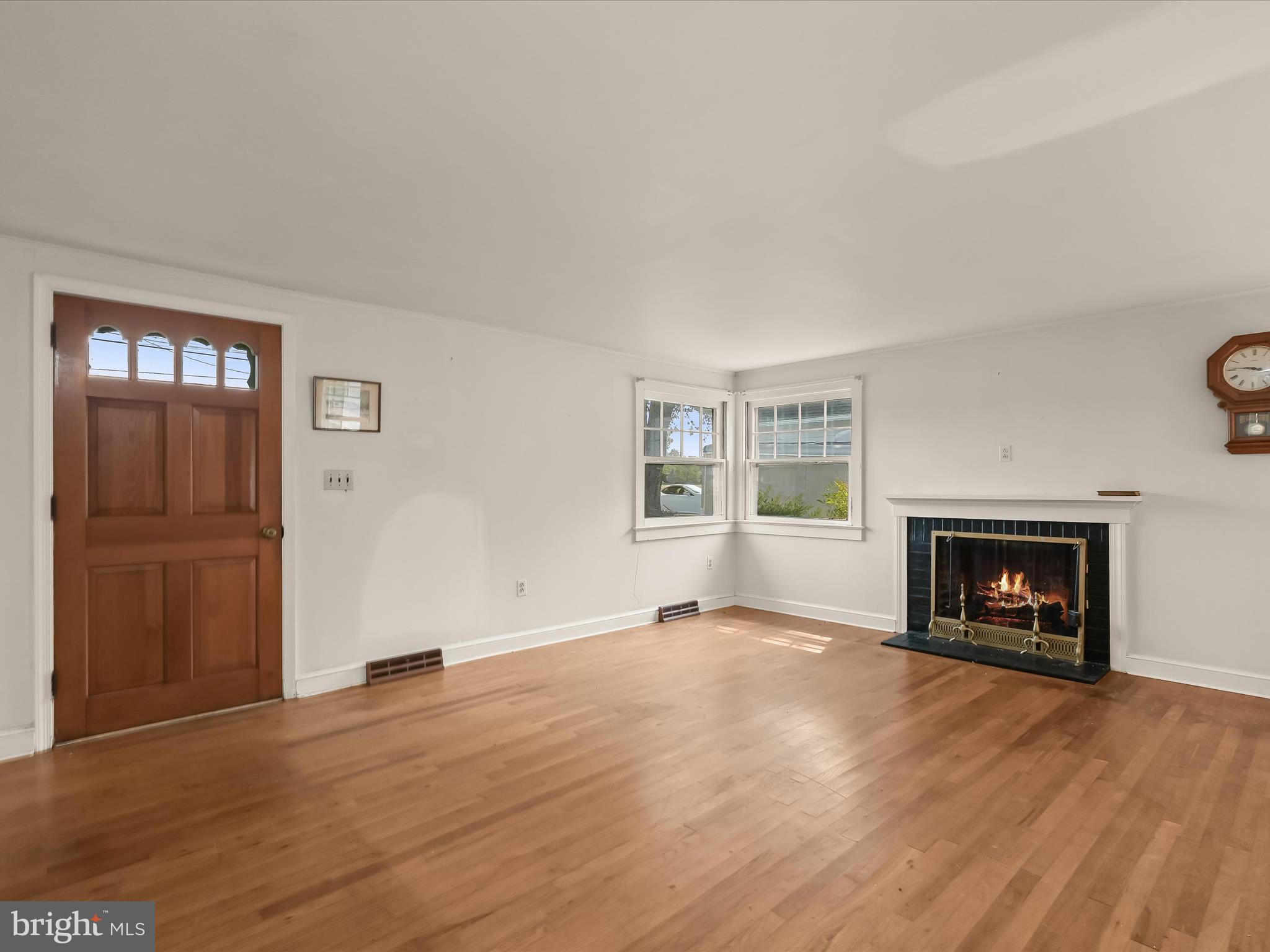 10376 Claiborne Road Claiborne, MD 21624 - Photo 6 of 56 Family room