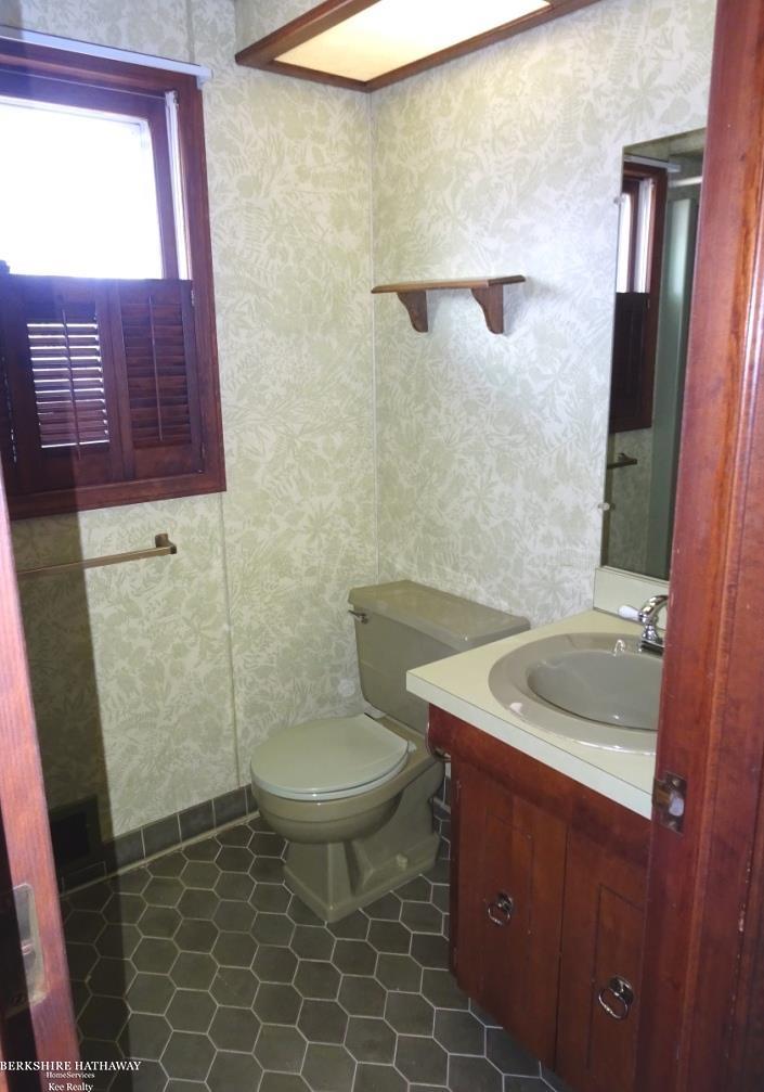 18247 Stephens Road Eastpointe, MI 48021 - Photo 32 of 53 50134771-b19a8207-94c4-4ae5-a535-24f989f97c0a.JPG