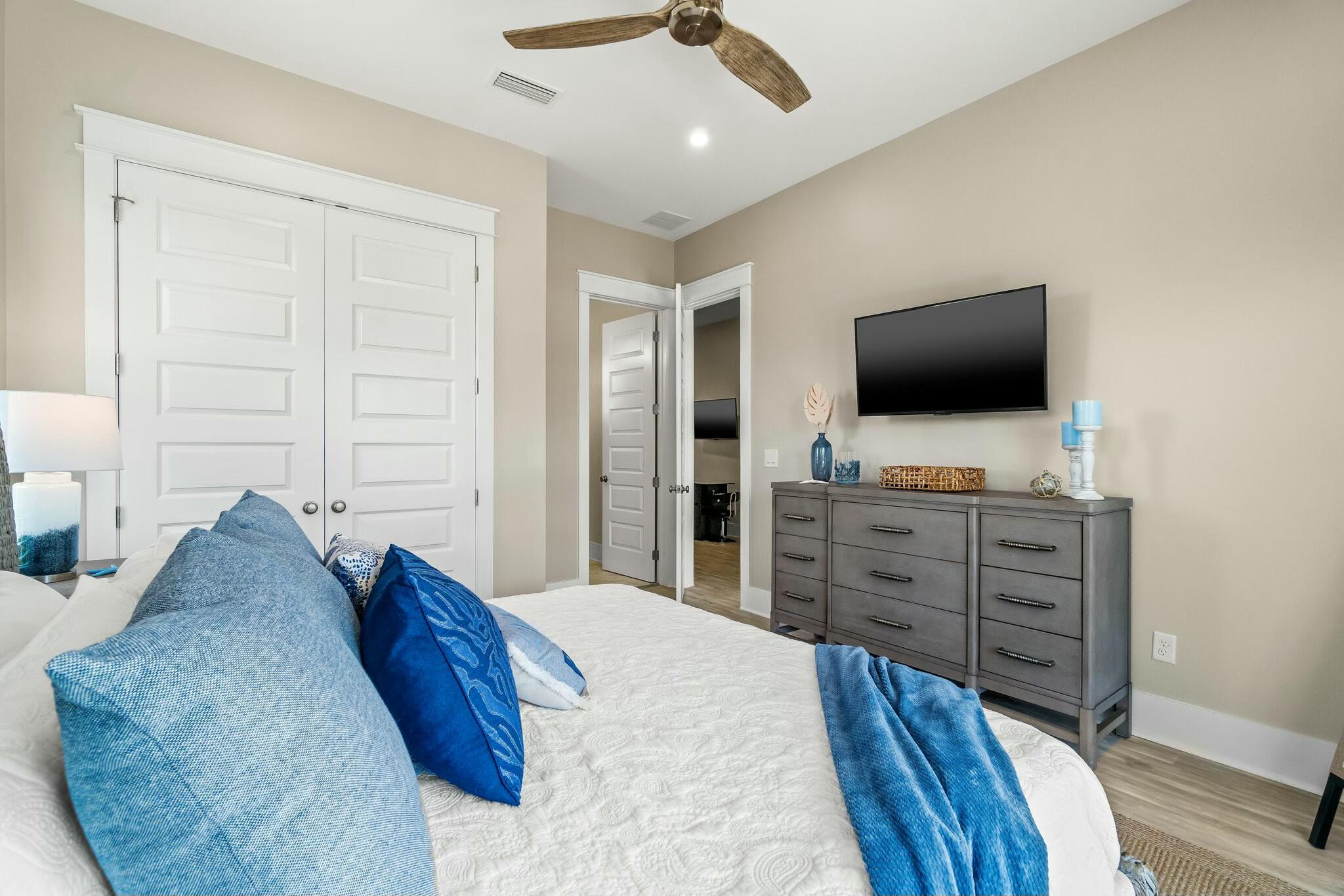 566 Gulfview Circle Santa Rosa Beach, FL 32459 - Photo 29 of 38 a bed room with a bed and television