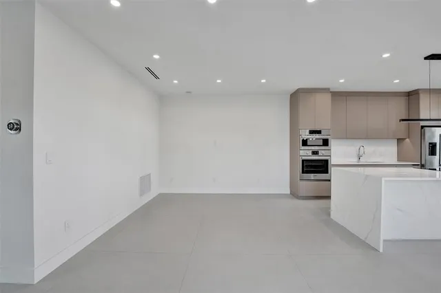 $1,850,000 | 1527 Northeast 15th Avenue, Fort Lauderdale, FL 33304