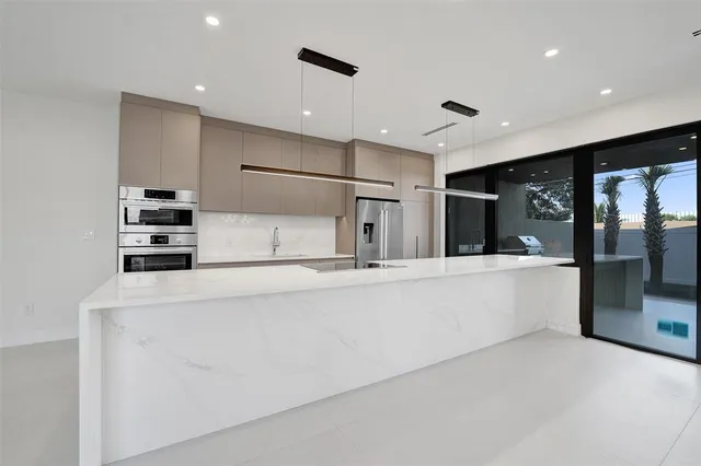 $1,850,000 | 1527 Northeast 15th Avenue, Fort Lauderdale, FL 33304