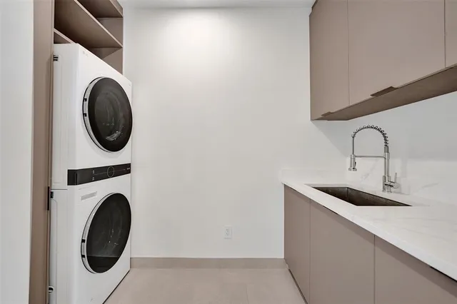 $1,850,000 | 1527 Northeast 15th Avenue, Fort Lauderdale, FL 33304