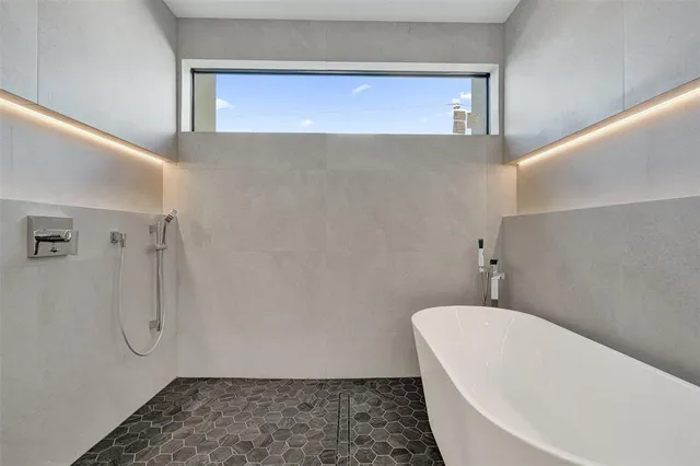 $1,850,000 | 1527 Northeast 15th Avenue, Fort Lauderdale, FL 33304