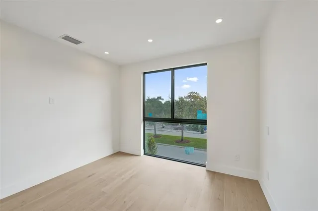 $1,850,000 | 1527 Northeast 15th Avenue, Fort Lauderdale, FL 33304