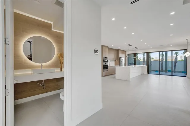 $1,850,000 | 1527 Northeast 15th Avenue, Fort Lauderdale, FL 33304