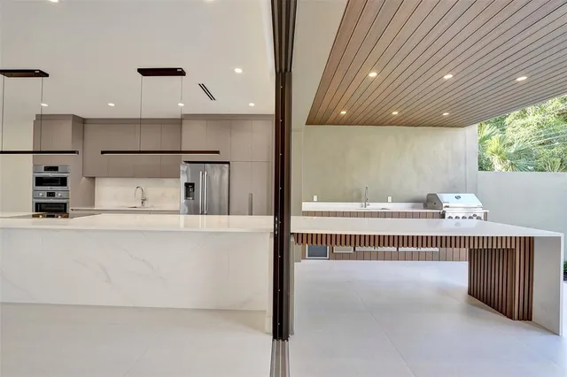 $1,850,000 | 1527 Northeast 15th Avenue, Fort Lauderdale, FL 33304