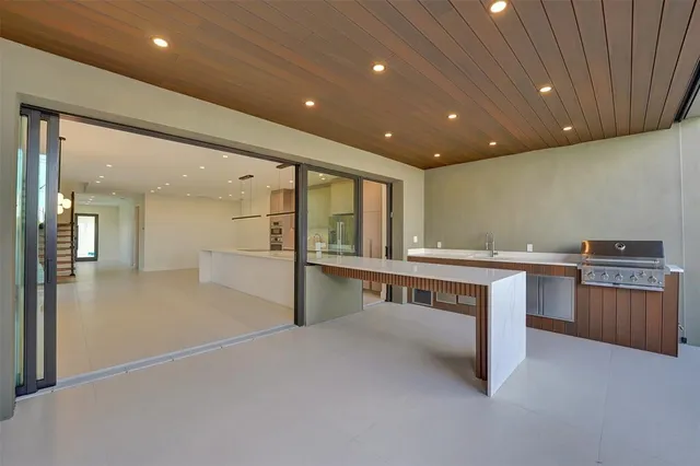 $1,850,000 | 1527 Northeast 15th Avenue, Fort Lauderdale, FL 33304