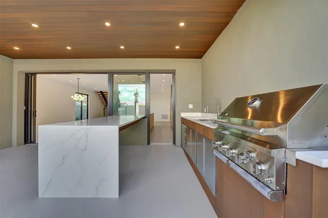 $1,850,000 | 1527 Northeast 15th Avenue, Fort Lauderdale, FL 33304