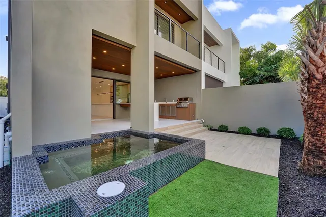 $1,850,000 | 1527 Northeast 15th Avenue, Fort Lauderdale, FL 33304