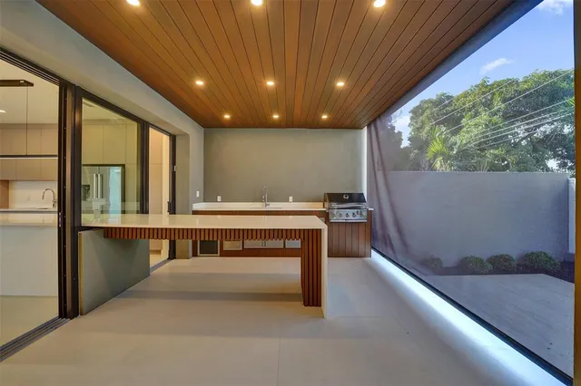 $1,850,000 | 1527 Northeast 15th Avenue, Fort Lauderdale, FL 33304