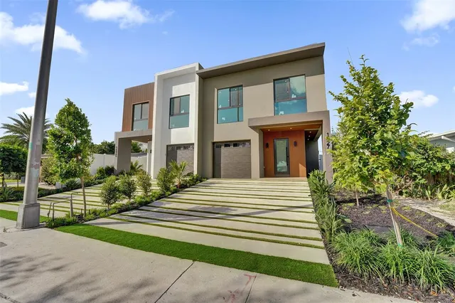 $1,850,000 | 1527 Northeast 15th Avenue, Fort Lauderdale, FL 33304