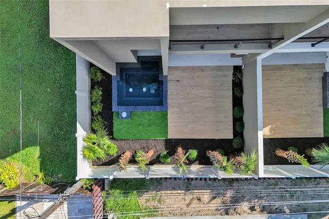 $1,850,000 | 1527 Northeast 15th Avenue, Fort Lauderdale, FL 33304