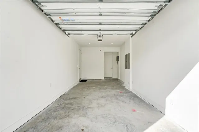 $1,850,000 | 1527 Northeast 15th Avenue, Fort Lauderdale, FL 33304