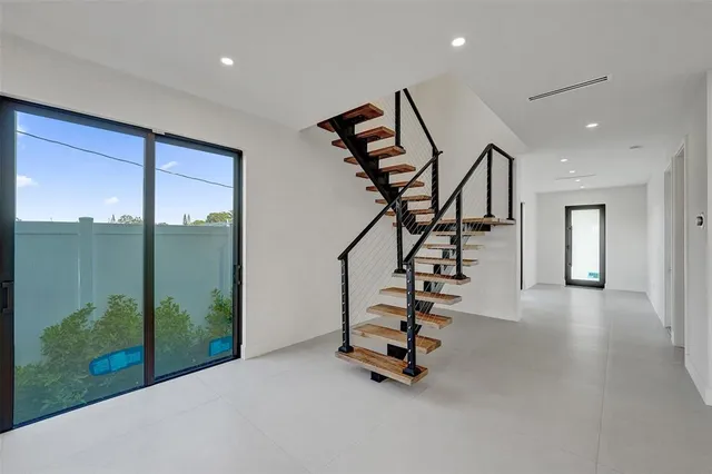 $1,850,000 | 1527 Northeast 15th Avenue, Fort Lauderdale, FL 33304