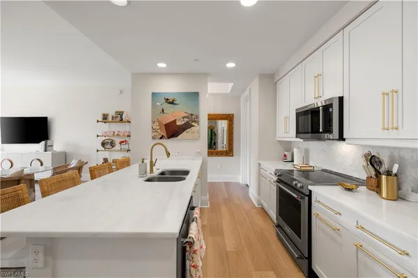 $1,295,000 | 1035 3rd Avenue South, Unit 203, Naples, FL 34102