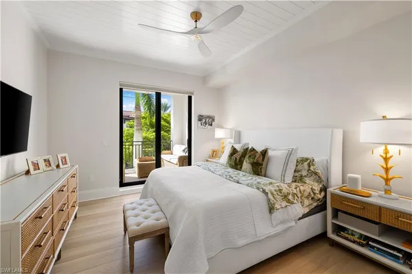 $1,295,000 | 1035 3rd Avenue South, Unit 203, Naples, FL 34102