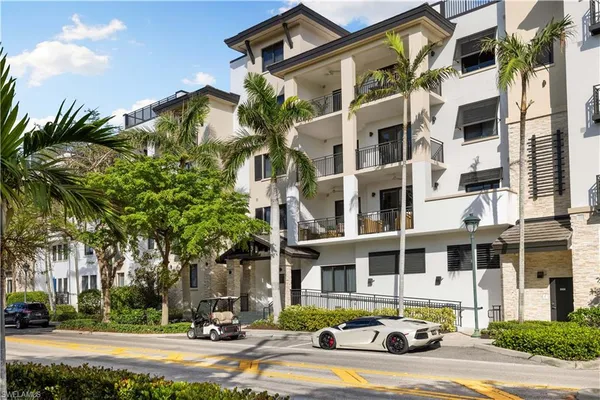 $1,295,000 | 1035 3rd Avenue South, Unit 203, Naples, FL 34102