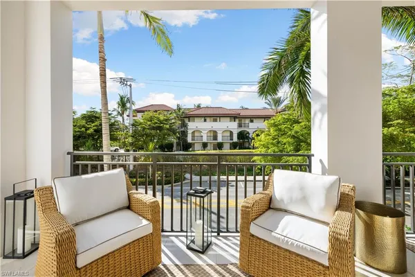 $1,295,000 | 1035 3rd Avenue South, Unit 203, Naples, FL 34102
