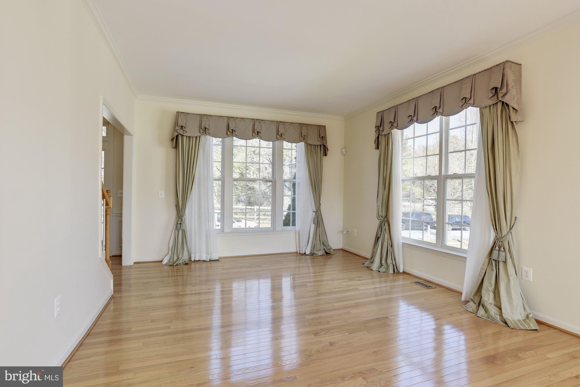 12335 Wake Forest Road Clarksville, MD 21029 - Photo 12 of 60 Formal Living Room picture #2