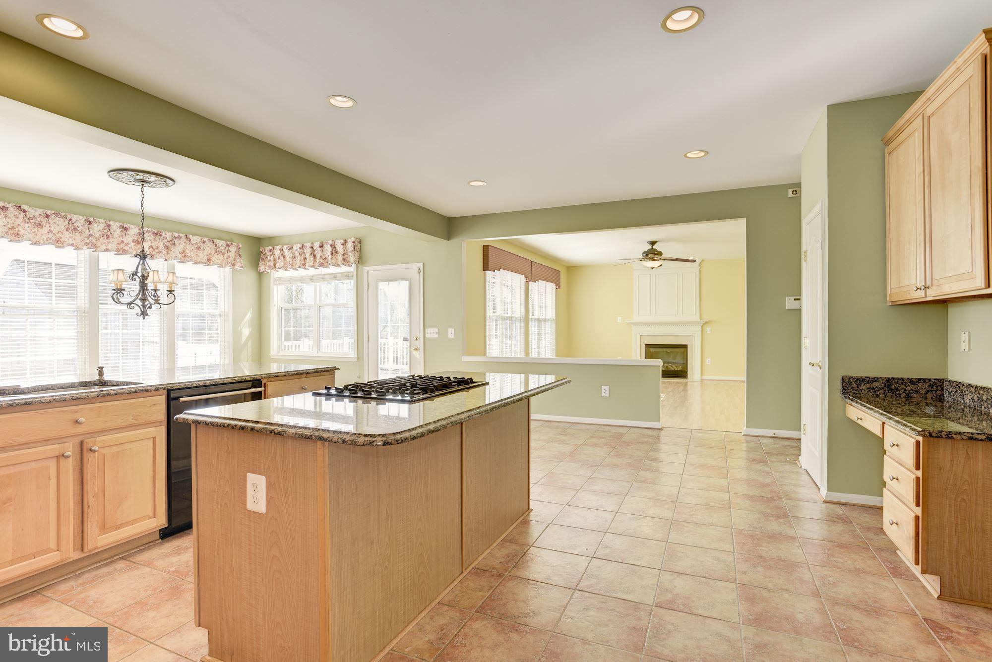 12335 Wake Forest Road Clarksville, MD 21029 - Photo 16 of 60 Spacious Kitchen picture #2