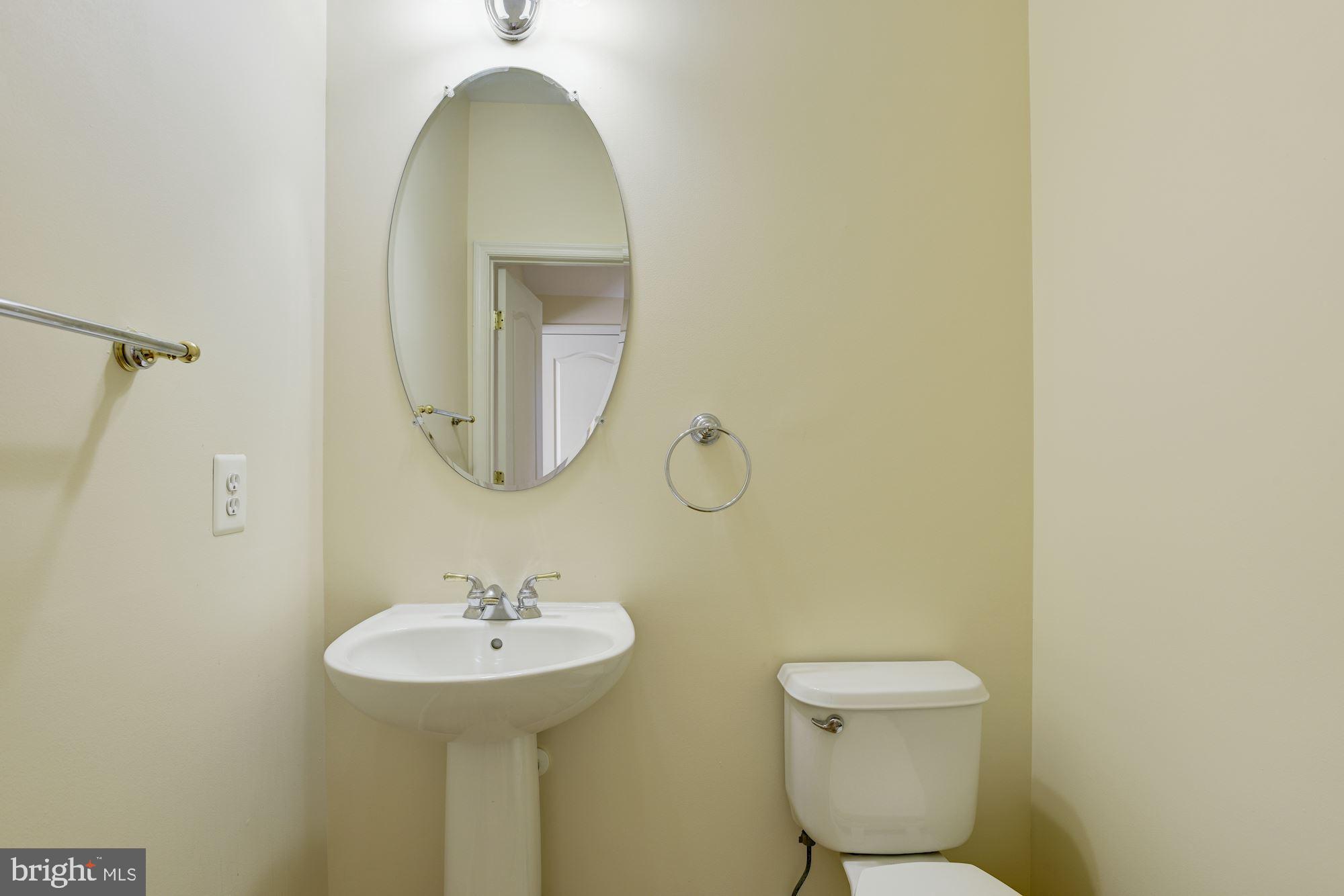 12335 Wake Forest Road Clarksville, MD 21029 - Photo 23 of 60 Powder Room