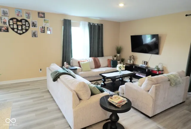 $2,195 | 718 Felix Drive, Danville, IN 46122