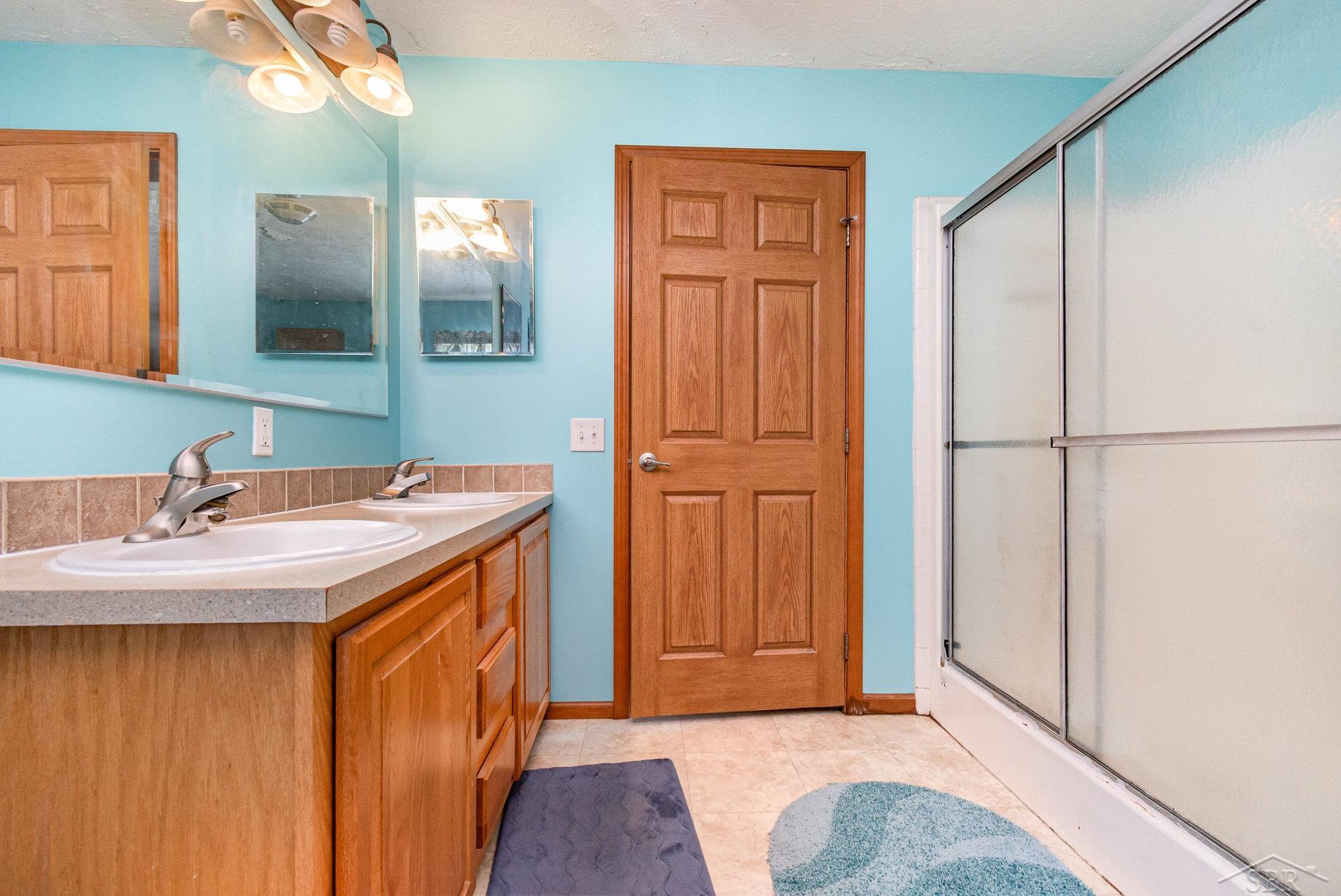 9404 Seymour Road Montrose, MI 48457 - Photo 4 of 31