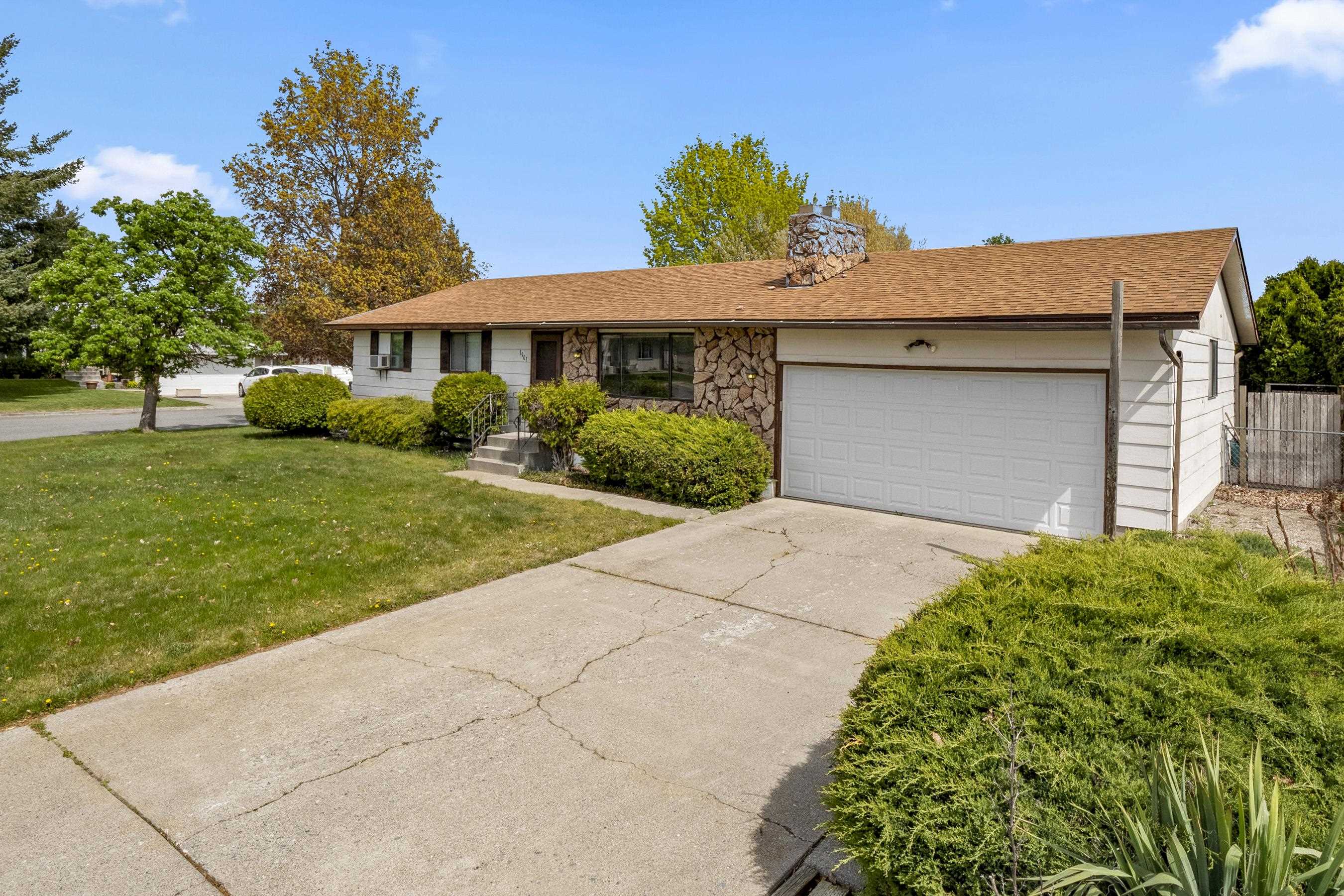 1901 South Calvin Road Spokane Valley, WA 99037 - Photo 2 of 39