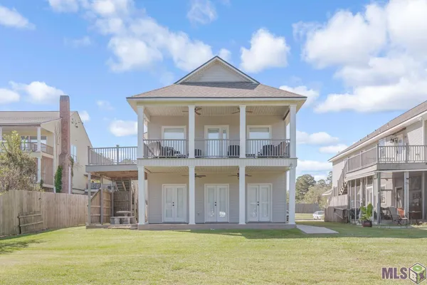 $215,000 | 11182 River Highlands Drive, Unit 10A, St. Amant, LA 70774