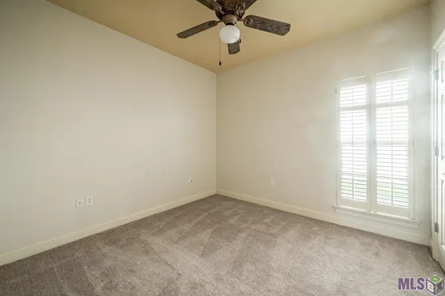 $215,000 | 11182 River Highlands Drive, Unit 10A, St. Amant, LA 70774