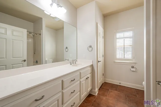 $215,000 | 11182 River Highlands Drive, Unit 10A, St. Amant, LA 70774