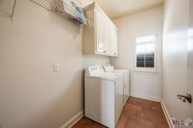 $215,000 | 11182 River Highlands Drive, Unit 10A, St. Amant, LA 70774