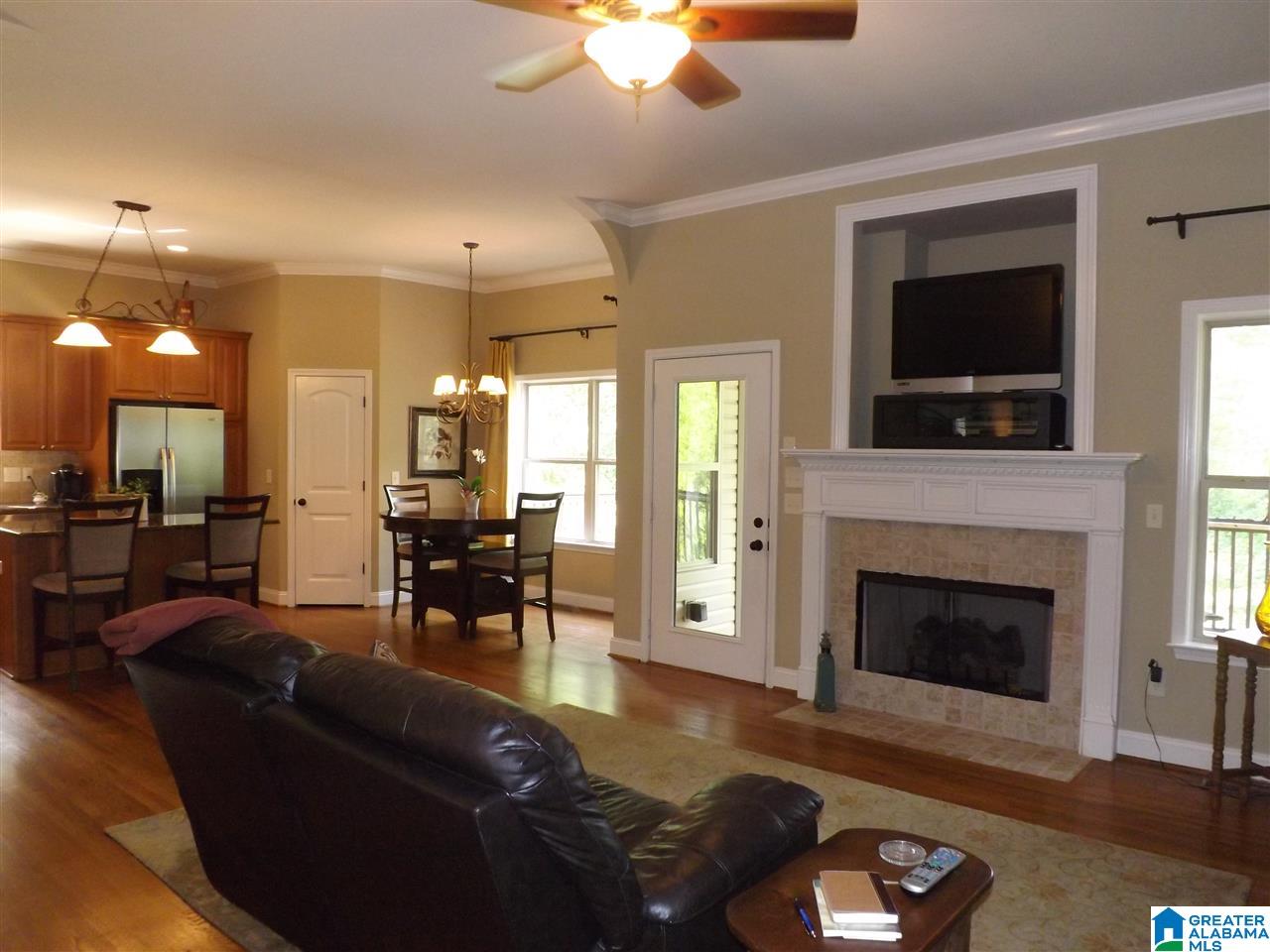 208 Widgeon Circle Alabaster, AL 35007 - Photo 7 of 44