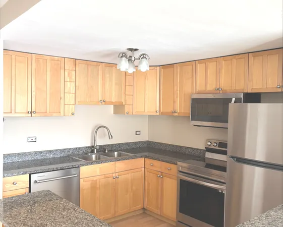 $240,000 | 2015 South Finley Road, Unit 209, Lombard, IL 60148
