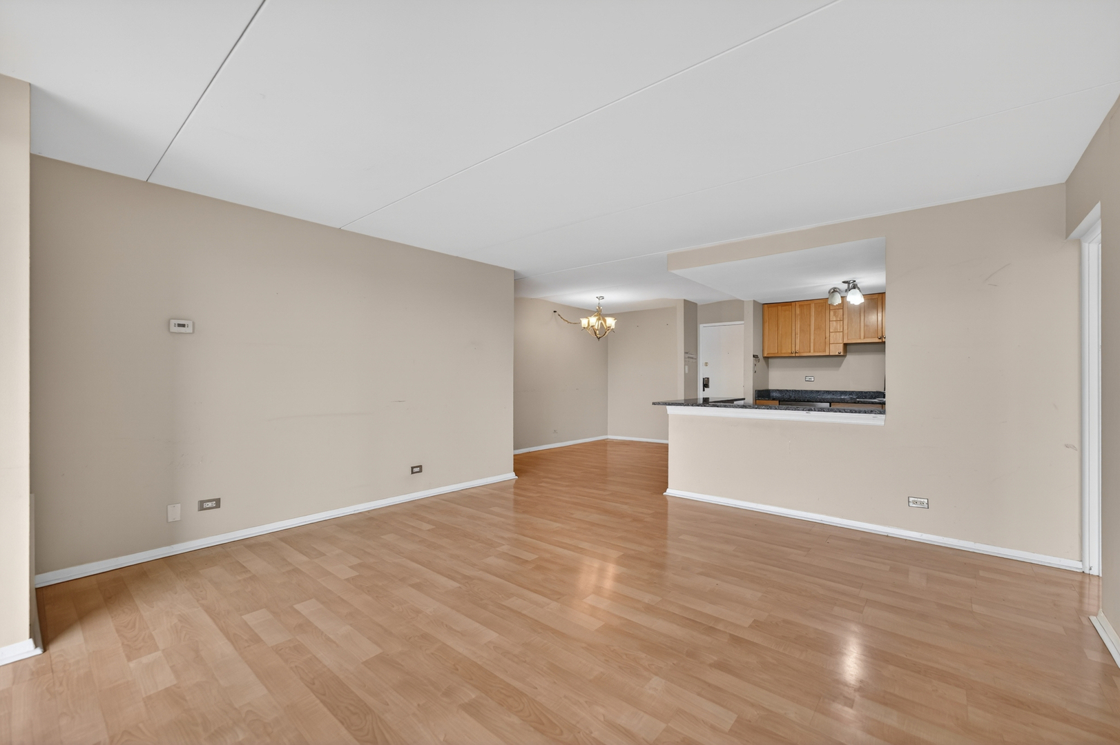 2015 South Finley Road, Unit 209 Lombard, IL 60148 - Photo 7 of 33