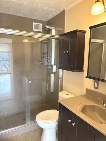 $240,000 | 2015 South Finley Road, Unit 209, Lombard, IL 60148