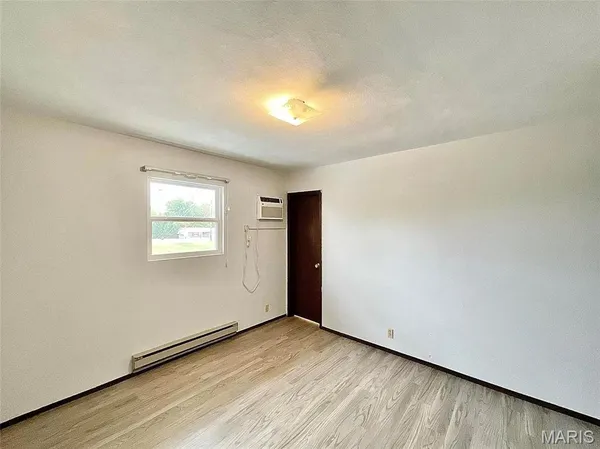 $775 | 106 South High Street, Unit E, Shiloh, IL 62269