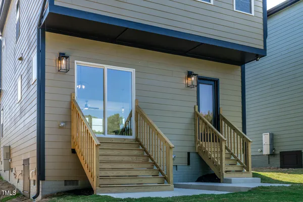 $374,900 | 2337 East Main Street, Durham, NC 27703