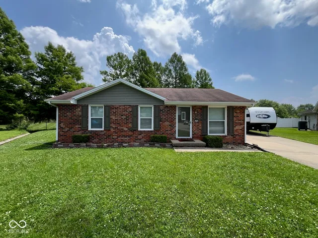 $210,000 | 1044 Rebecca Court, Seymour, IN 47274