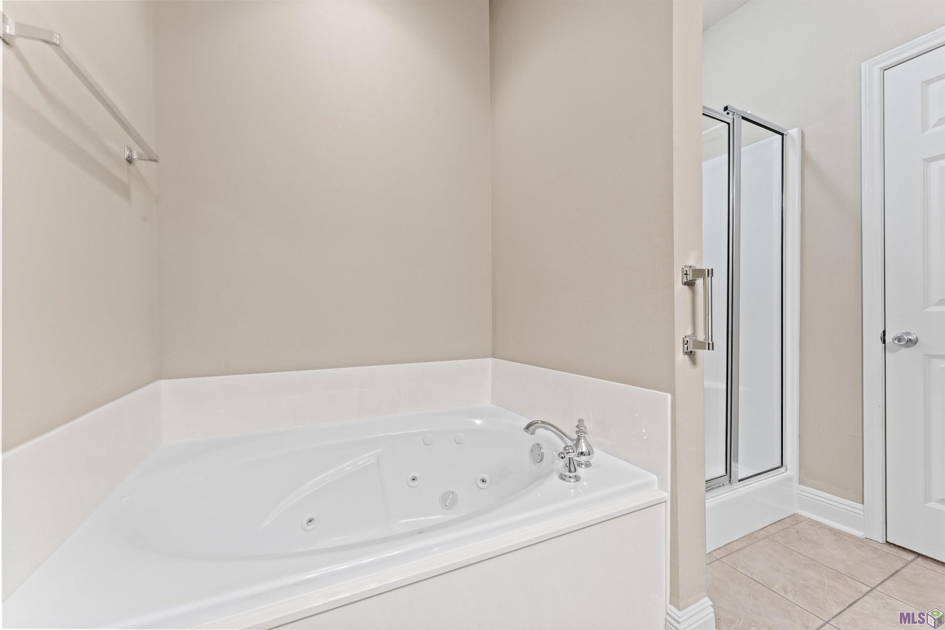 11510 Southfork Avenue, Unit 37 Baton Rouge, LA 70816 - Photo 17 of 33